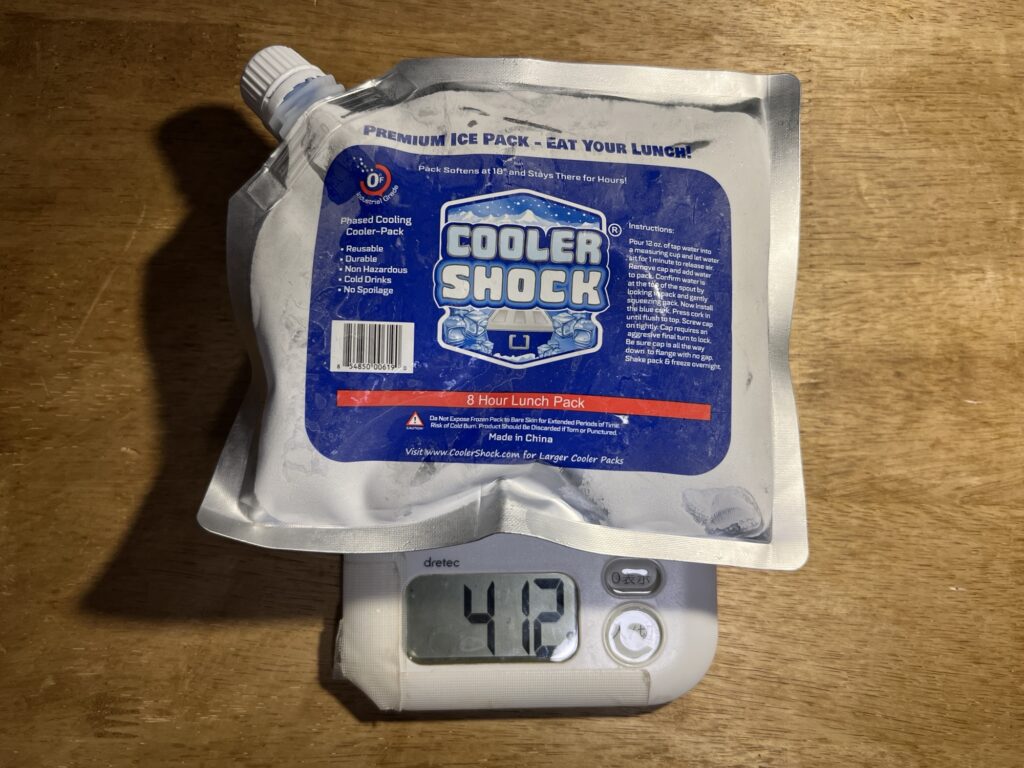 クーラーシュックの重さはなんと412g!