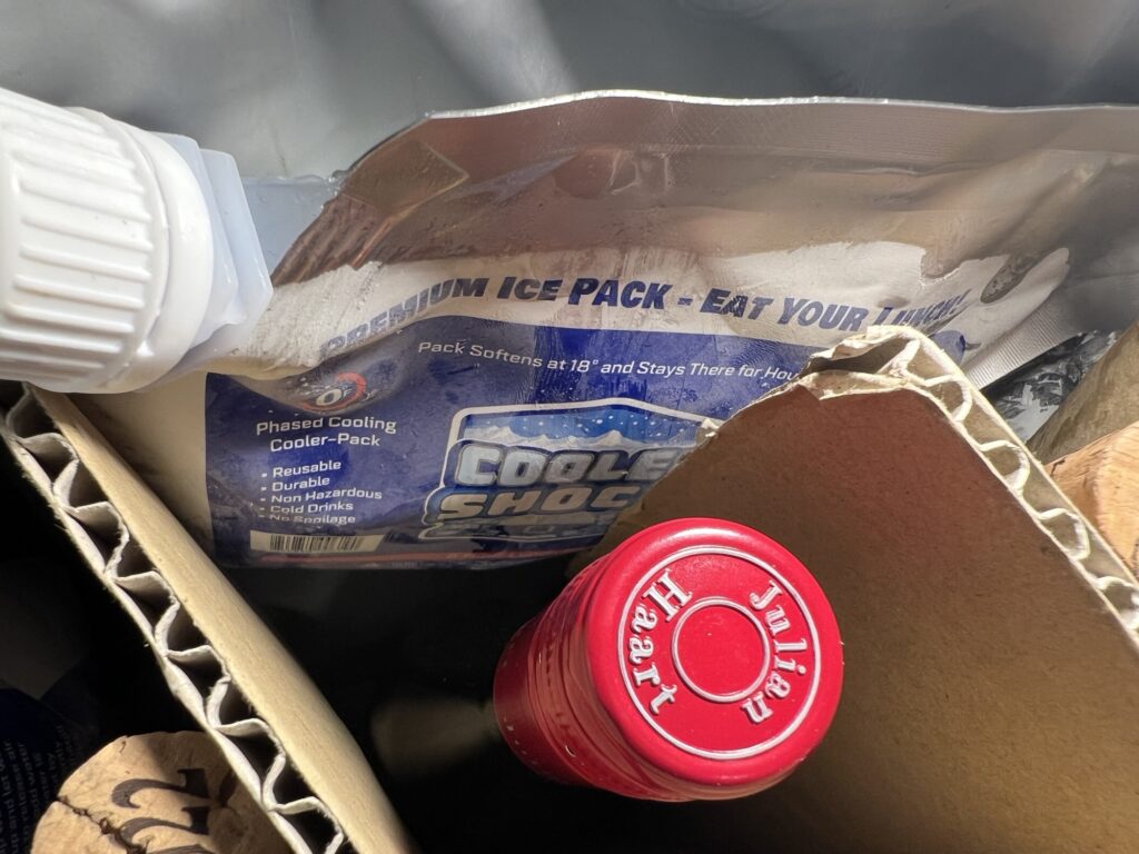 保冷剤がワインに当たらない!