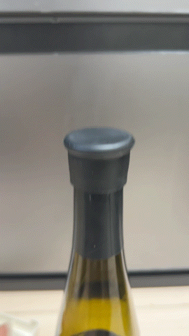 なんと逆さまにしても漏れない!